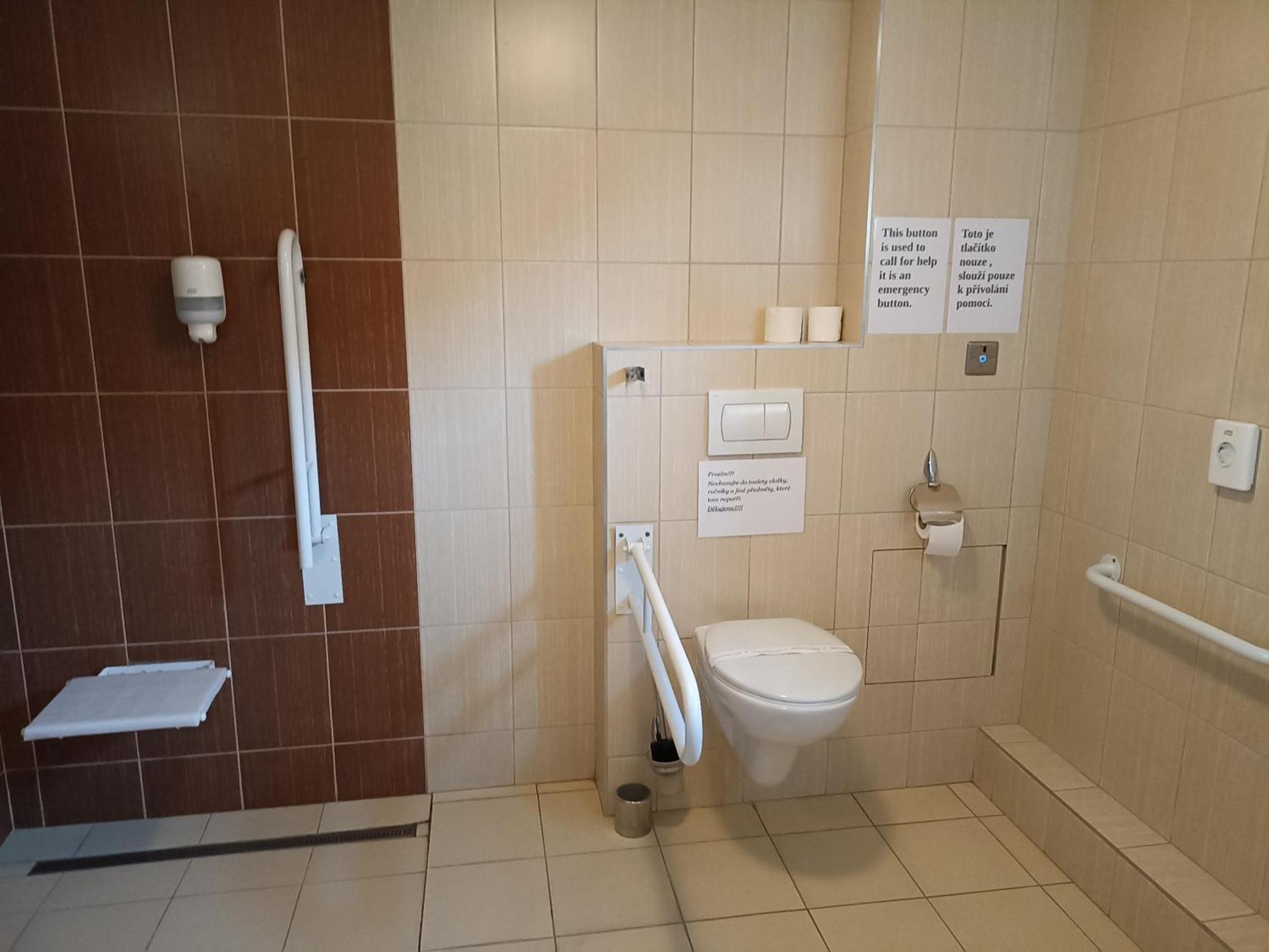 Penzion U tri statkaru Dobris Bagian luar foto