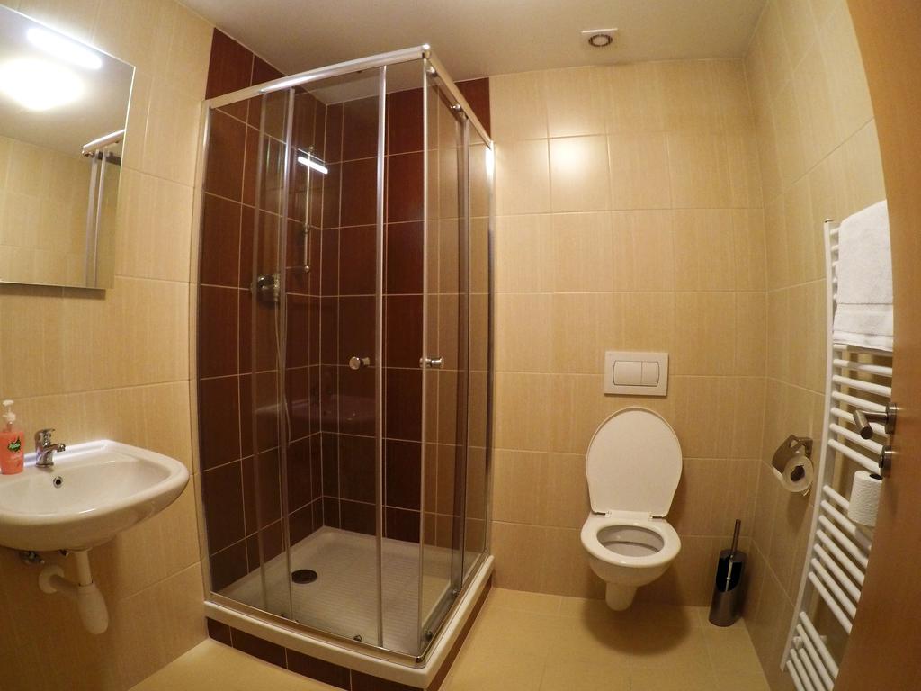 Penzion U tri statkaru Dobris Bagian luar foto