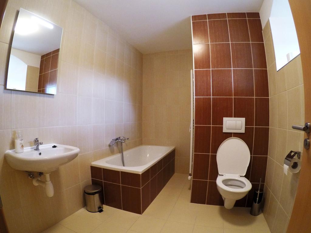 Penzion U tri statkaru Dobris Bagian luar foto